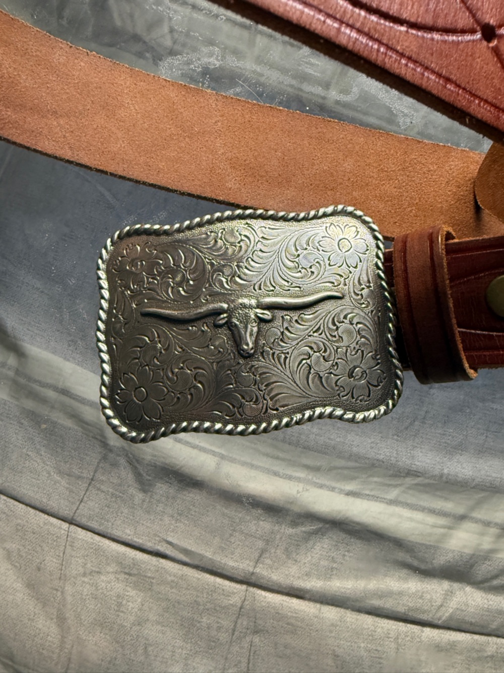 Women's Embossed Tan Leather Belt with Decorative Silver Buckle - Picture 2 of 5